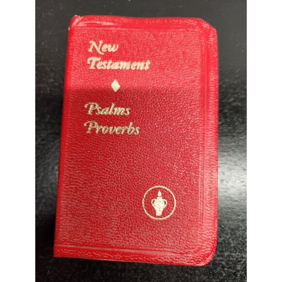 New Testament Psalms Proverbs Pocket Bible 1974-Red & Gold Text - Picture 1 of 9